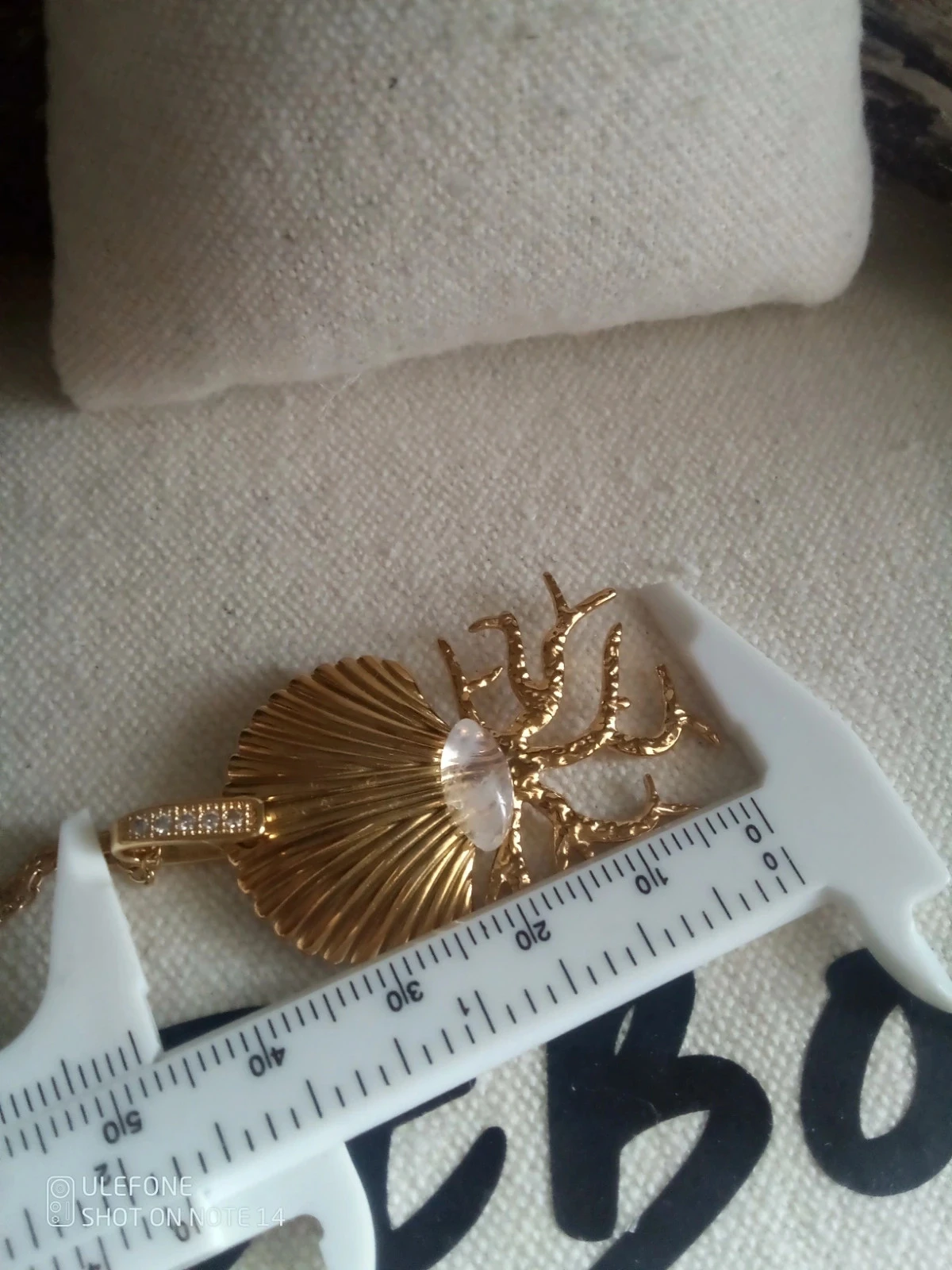 Coral shell and moonstone necklace – photo 2